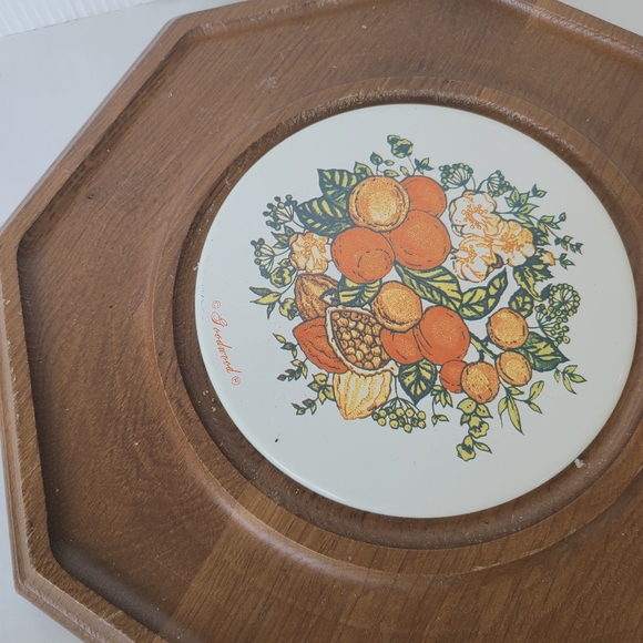 GOODWOOD crackers and cheese wooden platter with glass dome - Picture 6 of 8